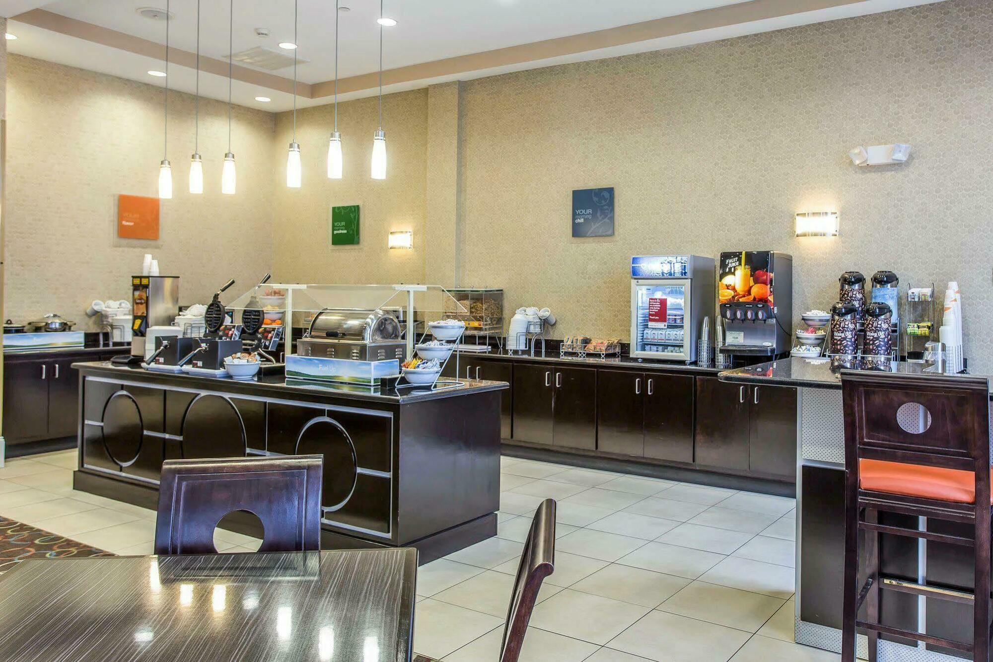 Comfort Suites Florence I-95 Εξωτερικό φωτογραφία